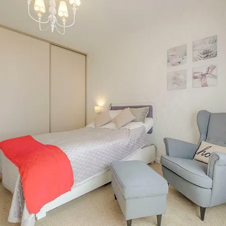 Apartment Przestronne 70m2 Na Obrzezach Warszawy - Senior *
