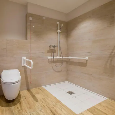 Przestronne 70m2 Na Obrzezach Warszawy - Senior Hotel